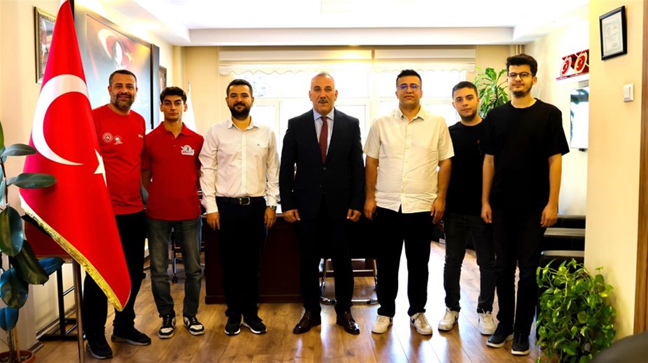 DEPHRO ROKET TAKIMI’NDAN İL MÜDÜRÜ YIĞMATEPE’YE ZİYARET